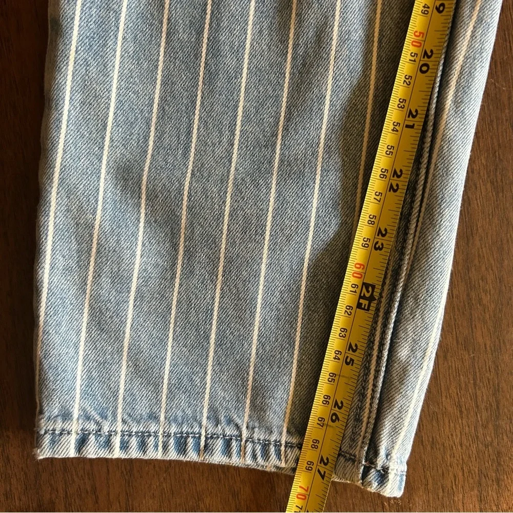 American Eagle Jeans Womens Size 8 Striped Mom Jean Medium Wash Denim High Rise
